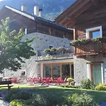 Farmház Raethia Isolaccia